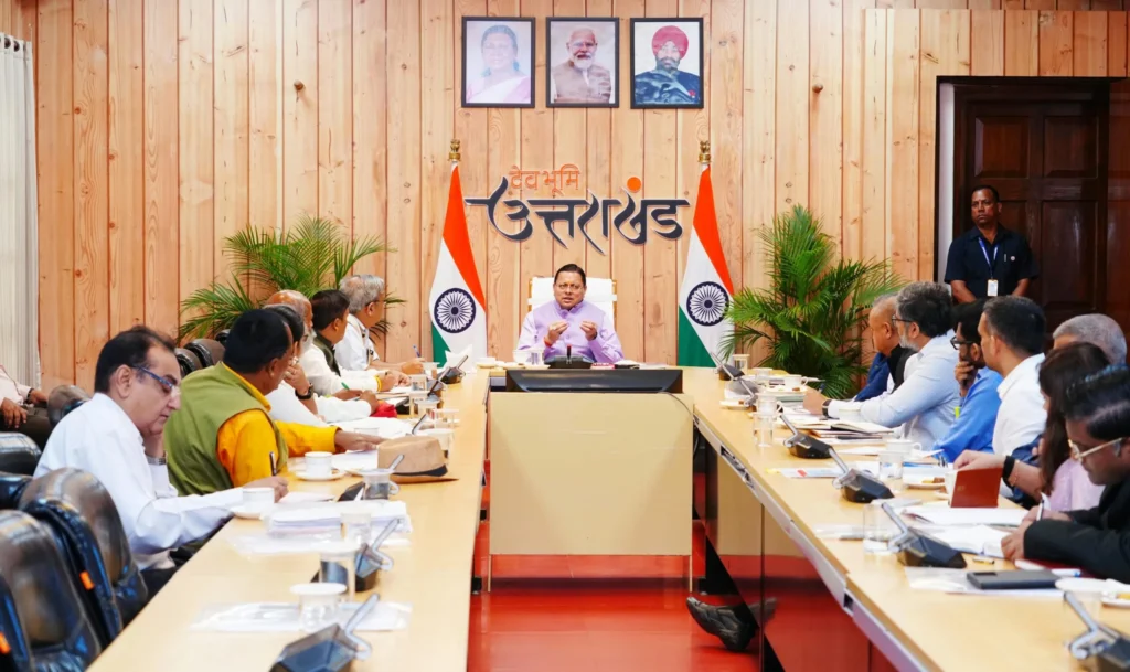 उत्तराखंड में मुख्यमंत्री धामी ने ग्राम्य विकास एवं पलायन निवारण आयोग की बैठक में अधिकारियों को दिए निर्देश।