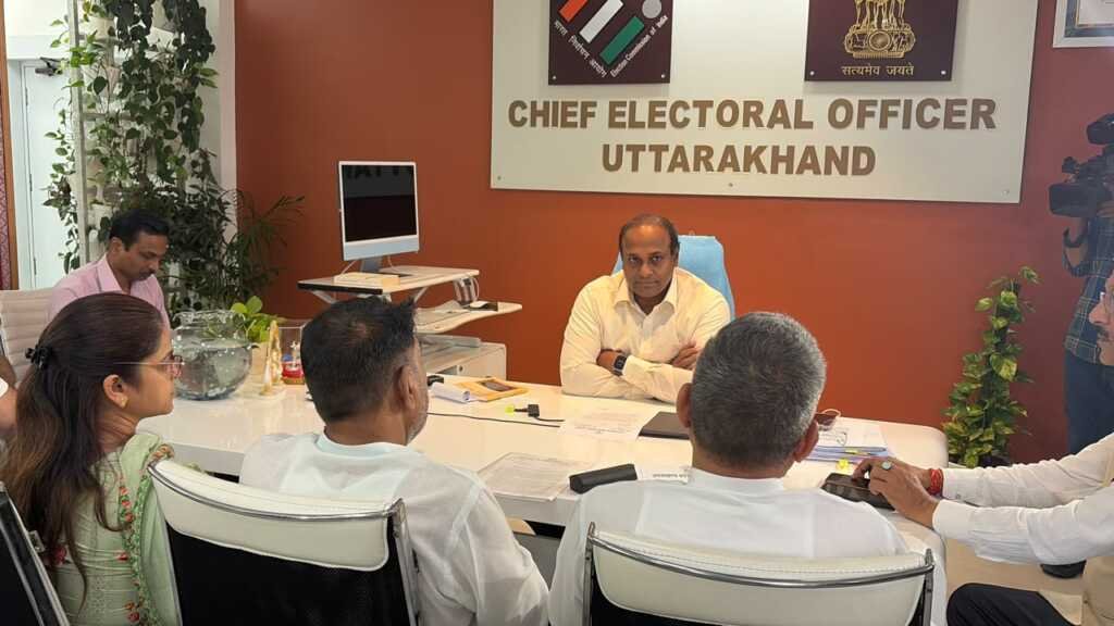 उत्तराखंड में कांग्रेस प्रतिनिधिमंडल ने की मुख्य निर्वाचन अधिकारी से भेंट।