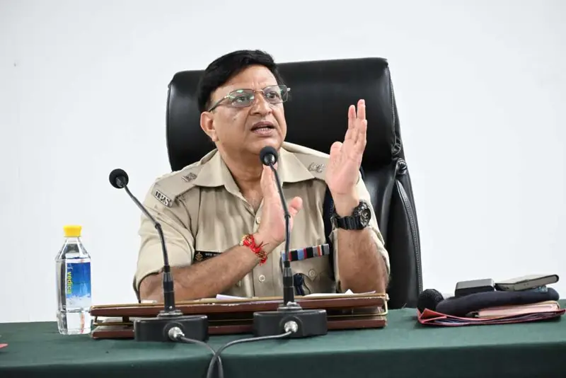 उत्तराखंड में NEET-PG परीक्षा को लेकर पुलिस अलर्ट, 4 केंद्रों पर 1041 अभ्यर्थी, कड़ी सुरक्षा।