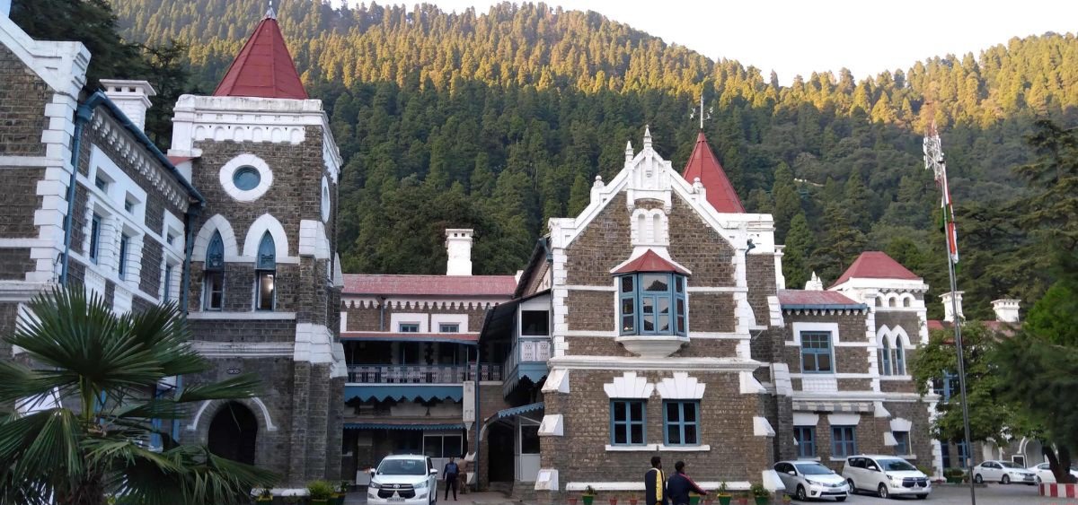 उत्तराखंड हाई कोर्ट शिफ्टिंग विवाद अब पहुंचा PMO, एशियाई हाथी के गलियारों को बाधित करती है जमीन।
