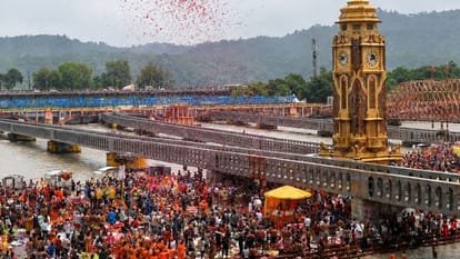 उत्तराखंड के हरिद्वार में अब पंचक खत्म होते ही उमड़ा आस्था का सैलाब, अब होगी भागमभाग, अगले चार दिन बड़ी परीक्षा।