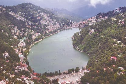 उत्तराखंड के नैनीताल में लोअर मालरोड बंद और ऊपरी मालरोड पर दरारों को लेकर होटल एसोसिएशन सख्त, डीएम से हस्तक्षेप की मांग।