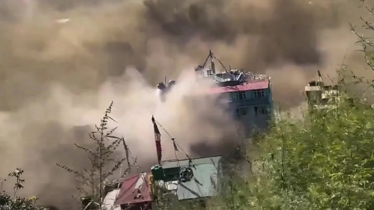 नेपाल में आए सैलाब में कम से कम 105 भारतीय पर्यटक लापता, हेल्पलाइन नंबर हुआ जारी।