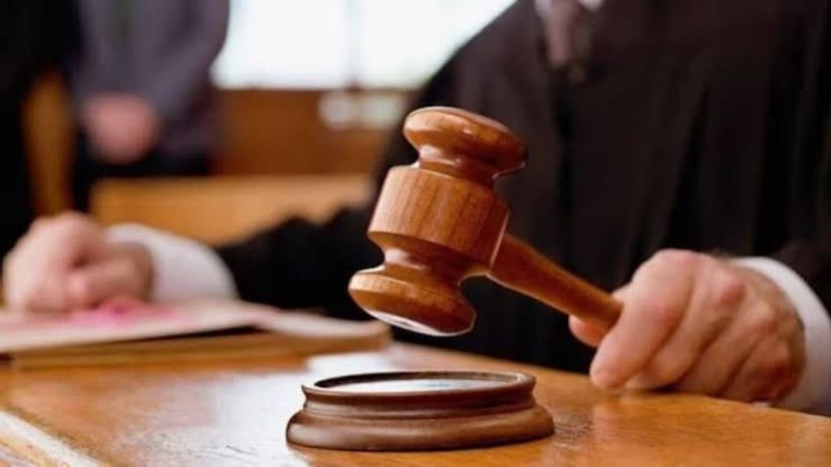 उत्तराखंड में UKSSSC पेपर लीक केस में बड़ा अपडेट: विशेष CBI कोर्ट ने तीन आरोपियों के खिलाफ आरोप तय करने के दिए निर्देश।