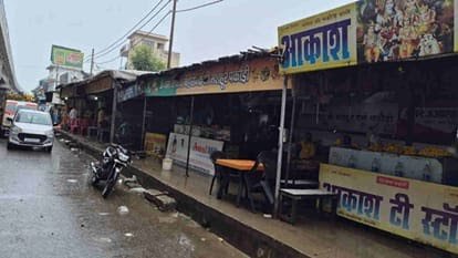 उत्तराखंड के रुड़की में दिल्ली-देहरादून एक्सप्रेसवे की रफ्तार में पीछे छूटा बिहारीगढ़ का पकौड़ी बाजार, 70 प्रतिशत कारोबार घटा।