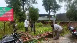 उत्तराखंड में आरक्षित वन क्षेत्र में 15 साल पुराने कब्जे को तोड़कर भूमि पर वन विभाग ने स्वामित्व लिया।।