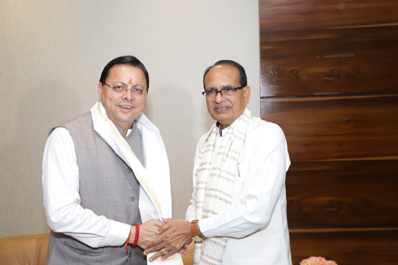 उत्तराखंड में ₹2,708 करोड़ की सड़क परियोजनाओं को जल्द मंजूरी देने पर सहमति।