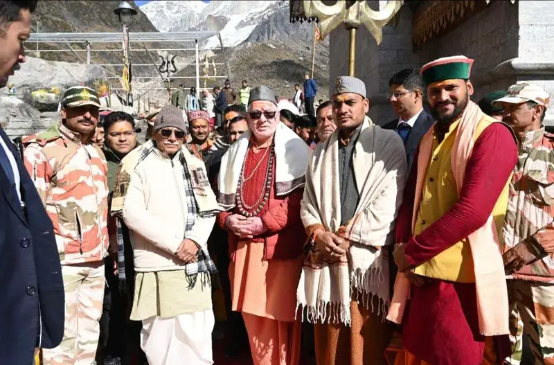 उत्तराखंड में बाबा केदारनाथ पहुंचे राज्यपाल, स्वच्छता-नशामुक्ति का संदेश।