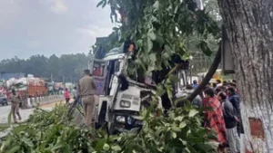 उत्तराखंड के दून-दिल्ली एक्सप्रेसवे पर दो किमी में हादसों का कहर, एक्सपेरिमेंट में उलझा ”सिस्टम”