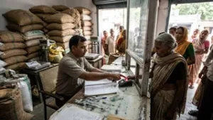 उत्तराखंड के हरिद्वार में नए सॉफ्टवेयर से बने 10 लाख से ज्यादा आयुष्मान कार्ड, बनेंगे स्मार्ट राशन कार्ड।
